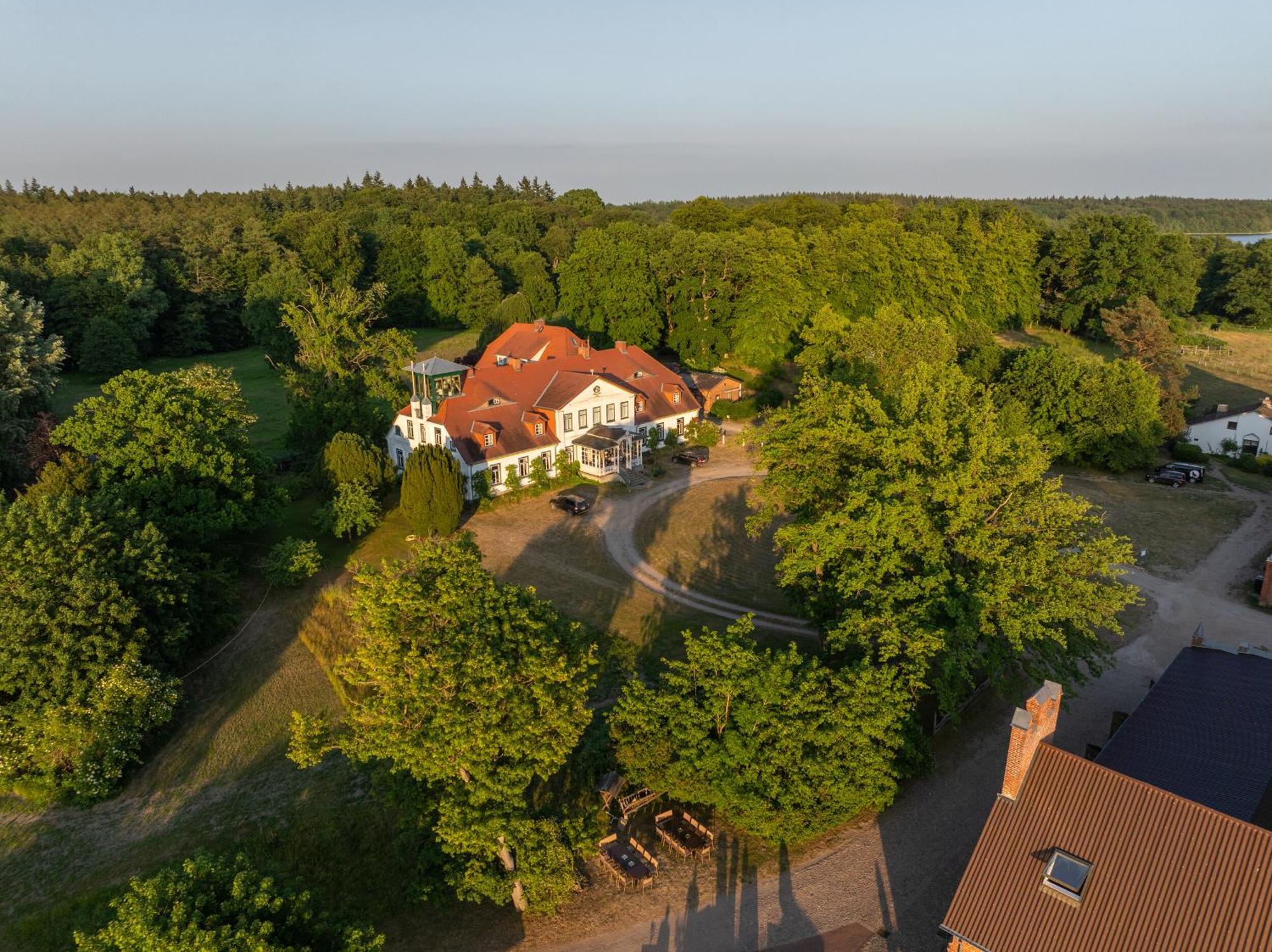 Gut Gross Zecher - Ferienzimmer Seedorf  Exteriör bild